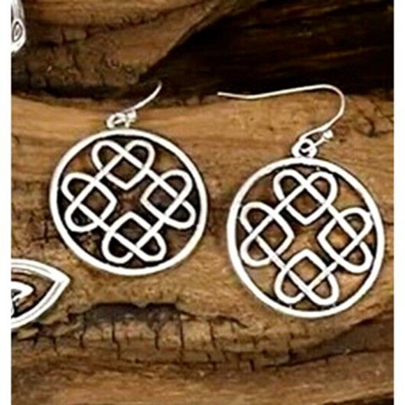 SILVER Cut Out Earring Round Filagree Unique Artistic LIGHTWEIGHT Dangle Jewelry - Picture 1 of 2